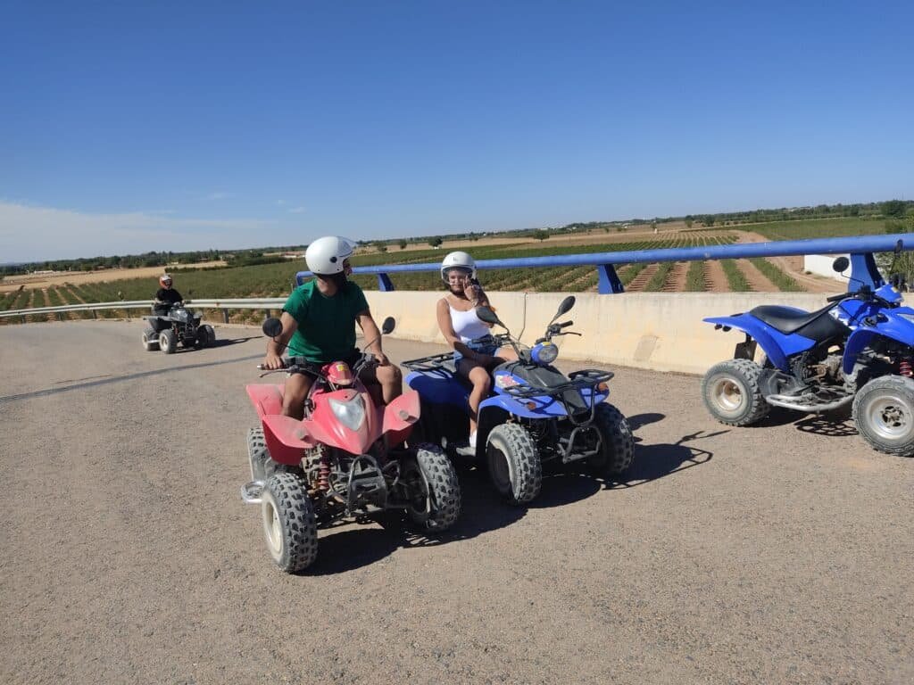 Qué debo hacer en caso de mal tiempo durante la ruta en quad