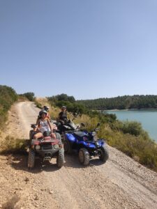 ¿Qué tipo de ropa es la adecuada para una ruta en quad